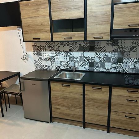 Mimi'S Apartments Полихроно Экстерьер фото
